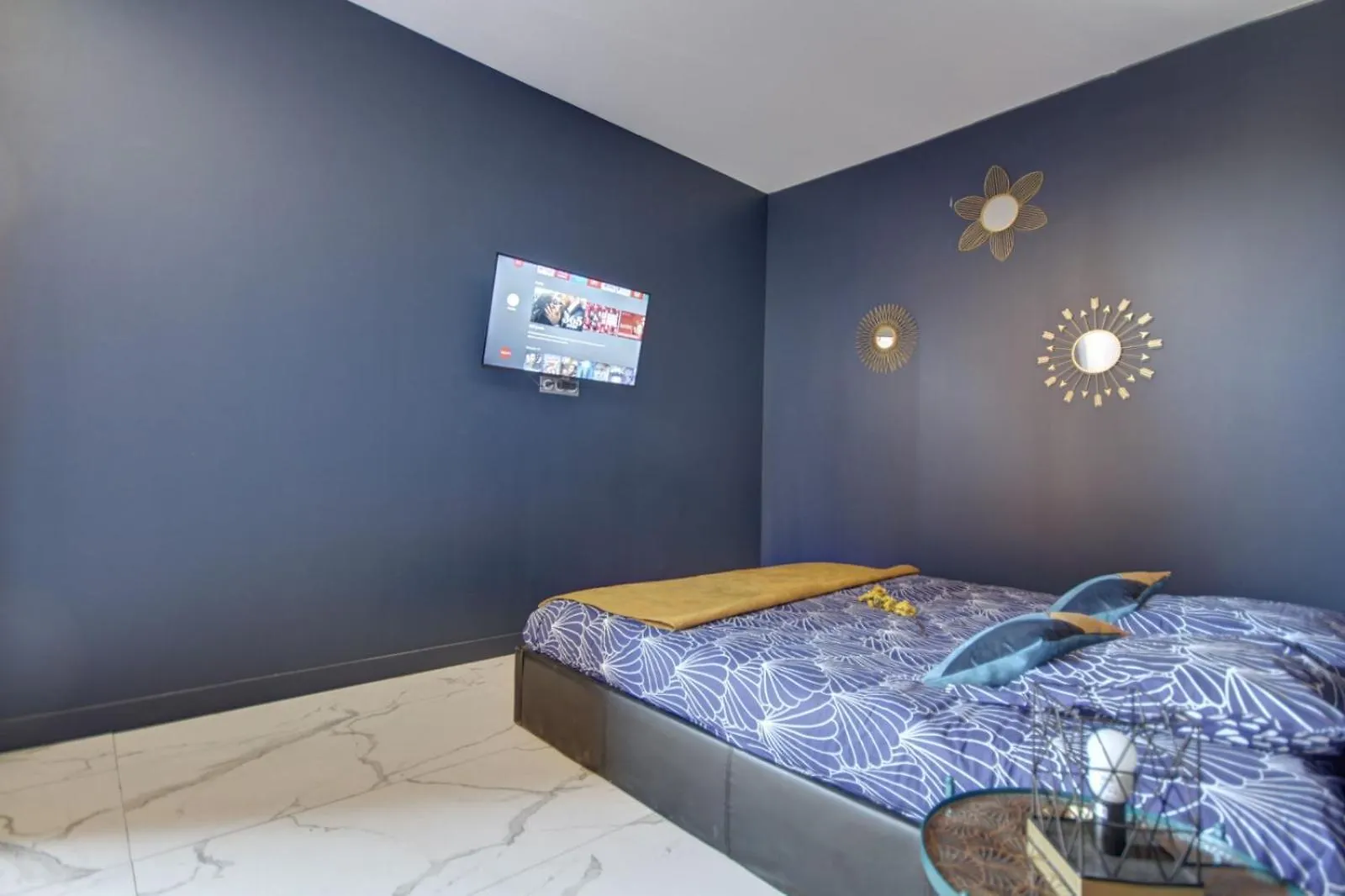 Bed & Breakfast Suite Blue Jacuzzi Le Breuil
