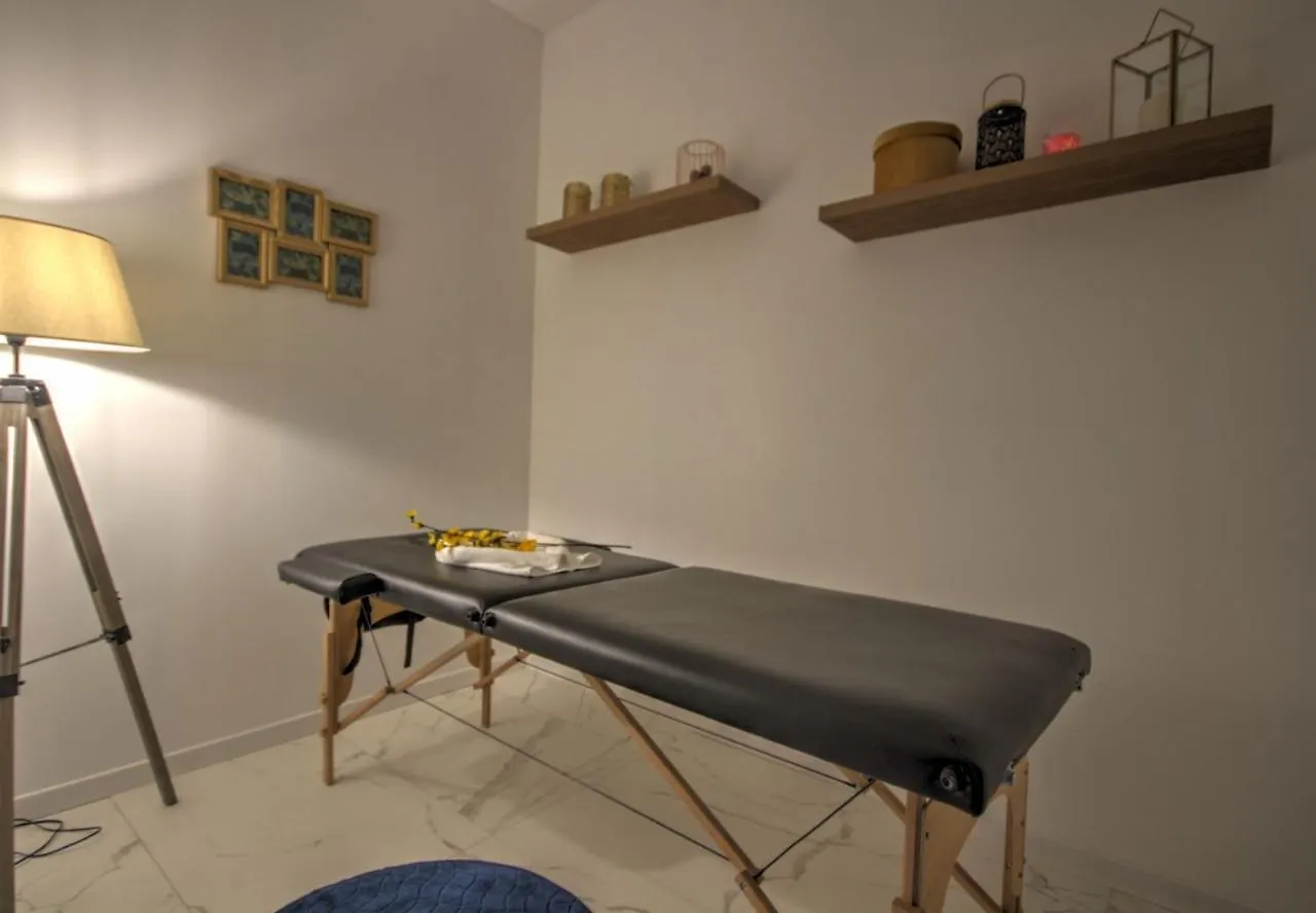 Bed & Breakfast Suite Blue Jacuzzi Le Breuil